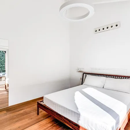 Romantic Garden Villa *